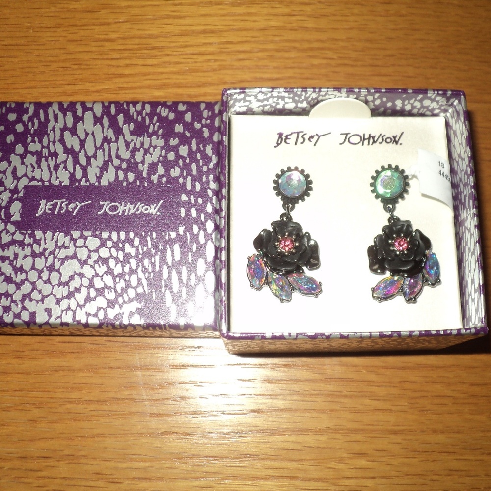 New Betsey Johnson Floral Dangle Earrings